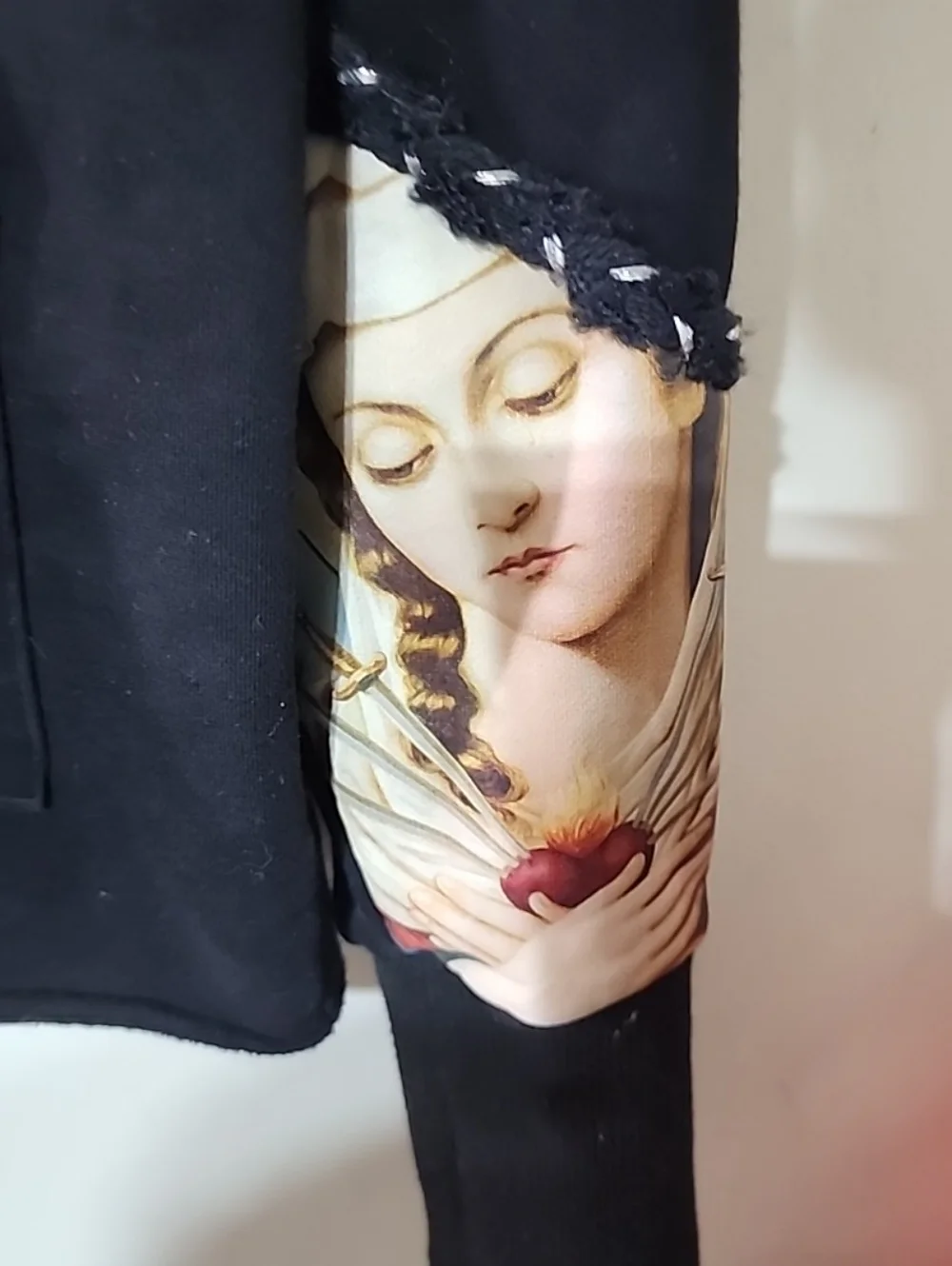 Frost Angel Pull Over Hoodie - Makobi Jeans. Size Small - Picture 10 of 10